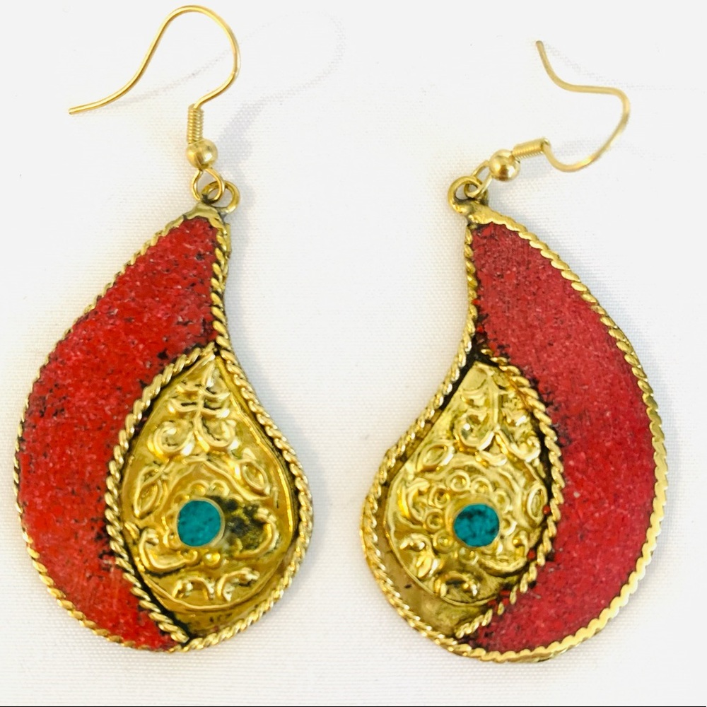Handmade Himalayan Earring - Picture 2 of 3